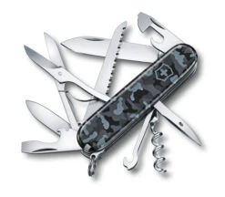 Victorinox Huntsman Swiss Army Knife Camoflage Handle Plain Edge 1.3713.942US2